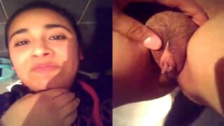 Punjabi girl blowjob xxx and pussy sex in college bathroom