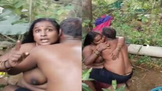 Chennai aunty sex in jungle xxx caught by husband