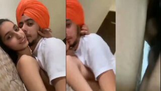 Sexy Punjabi girl sex with college boyfriend leaked mms