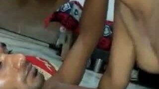 Indian xxx Tamil desi aunty Anitha cowgirl porn with college guy