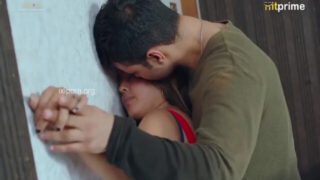 Anita Jaiswal and Deepika Kudtarkar Lesbian sex Scene in Khilona