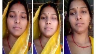 Bihari village Bhabhi showing her hairy pussy rubbing